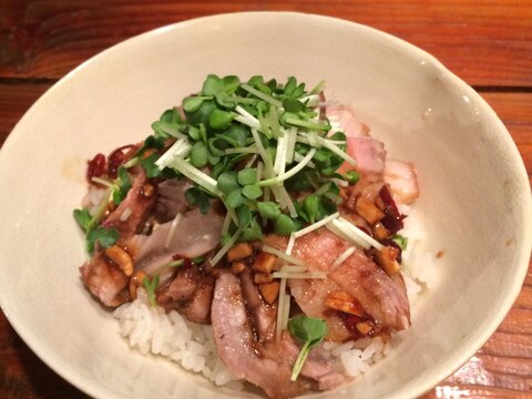 フライパンで作るローストポーク丼